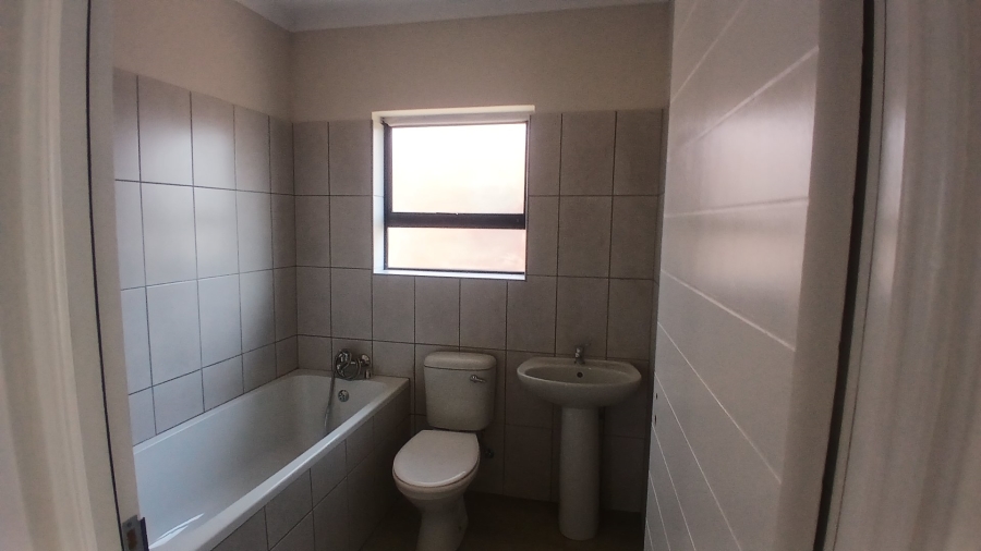 2 Bedroom Property for Sale in Heidedal Free State